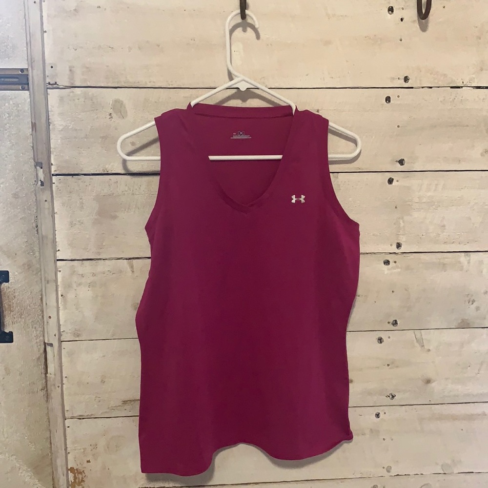 V neck under Armour tank